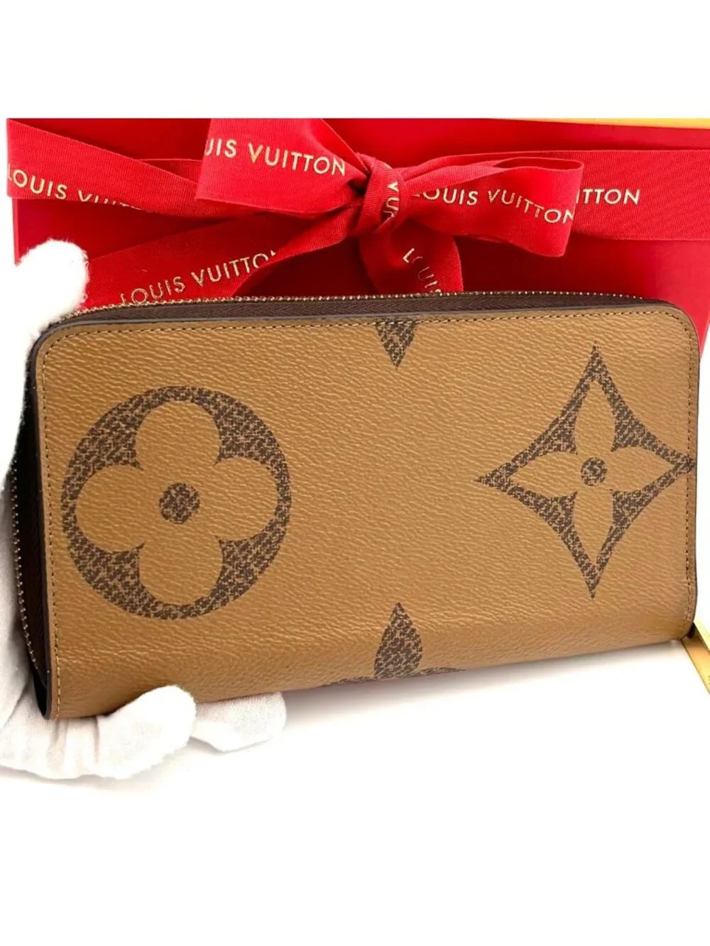 Louis Vuitton Wallet Monogram Giant Zippy with
